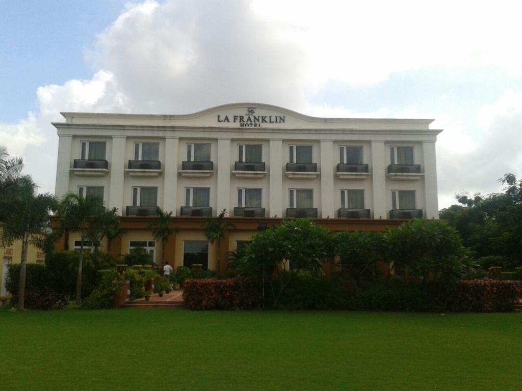La Franklin Hotel Bhubaneswar Ngoại thất bức ảnh